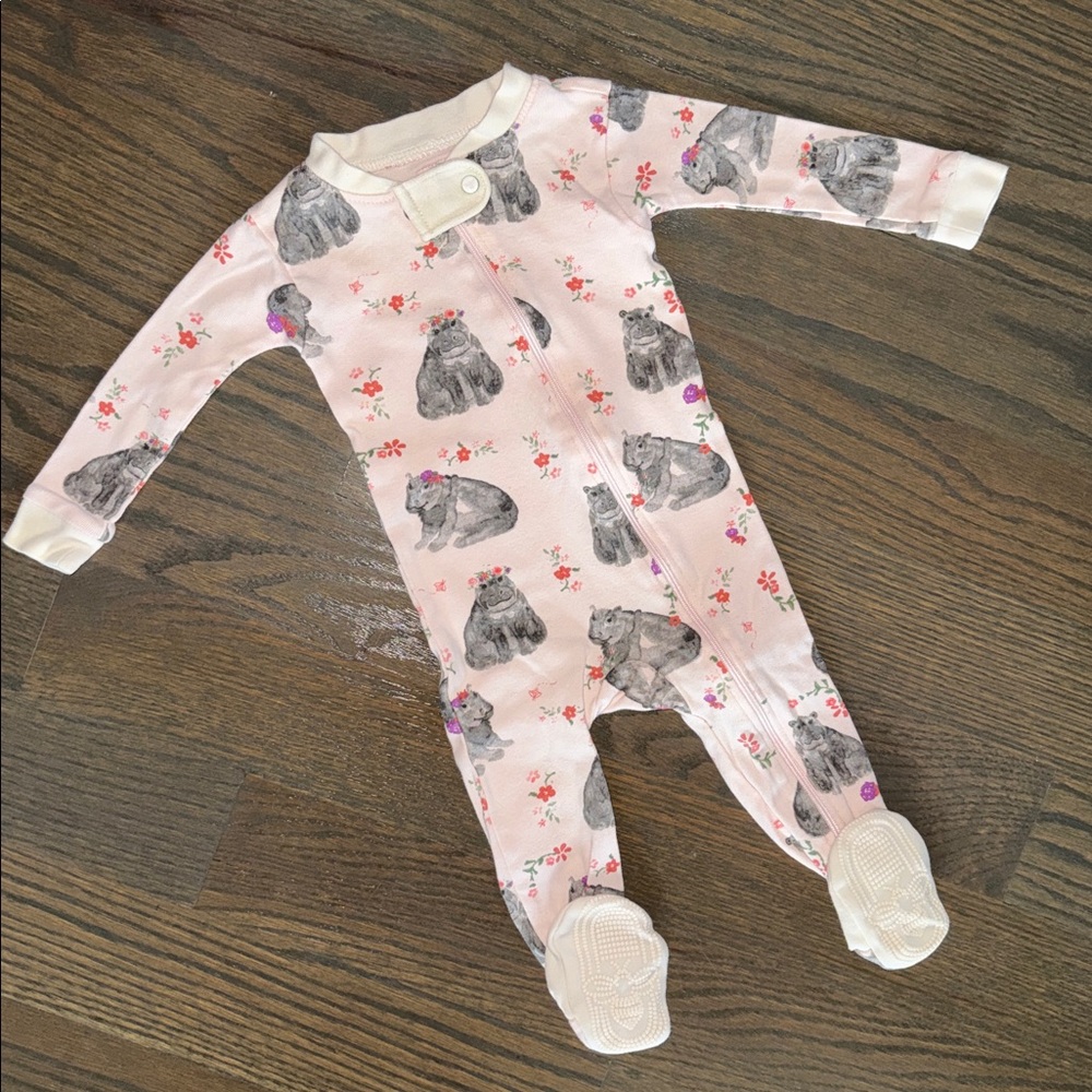 Burt’s Bees Baby Hippo Sleep & Play | 3-6M